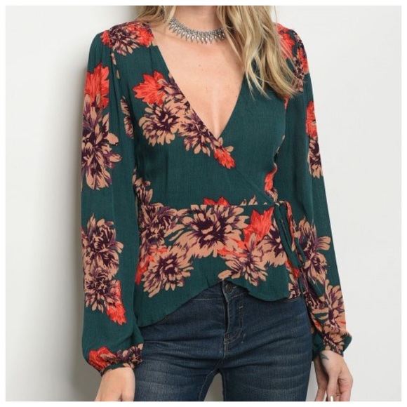 Vella Tops - New green Floral lightweight wrap Top